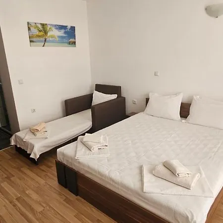 библиотеката Konukevi Ahyolu